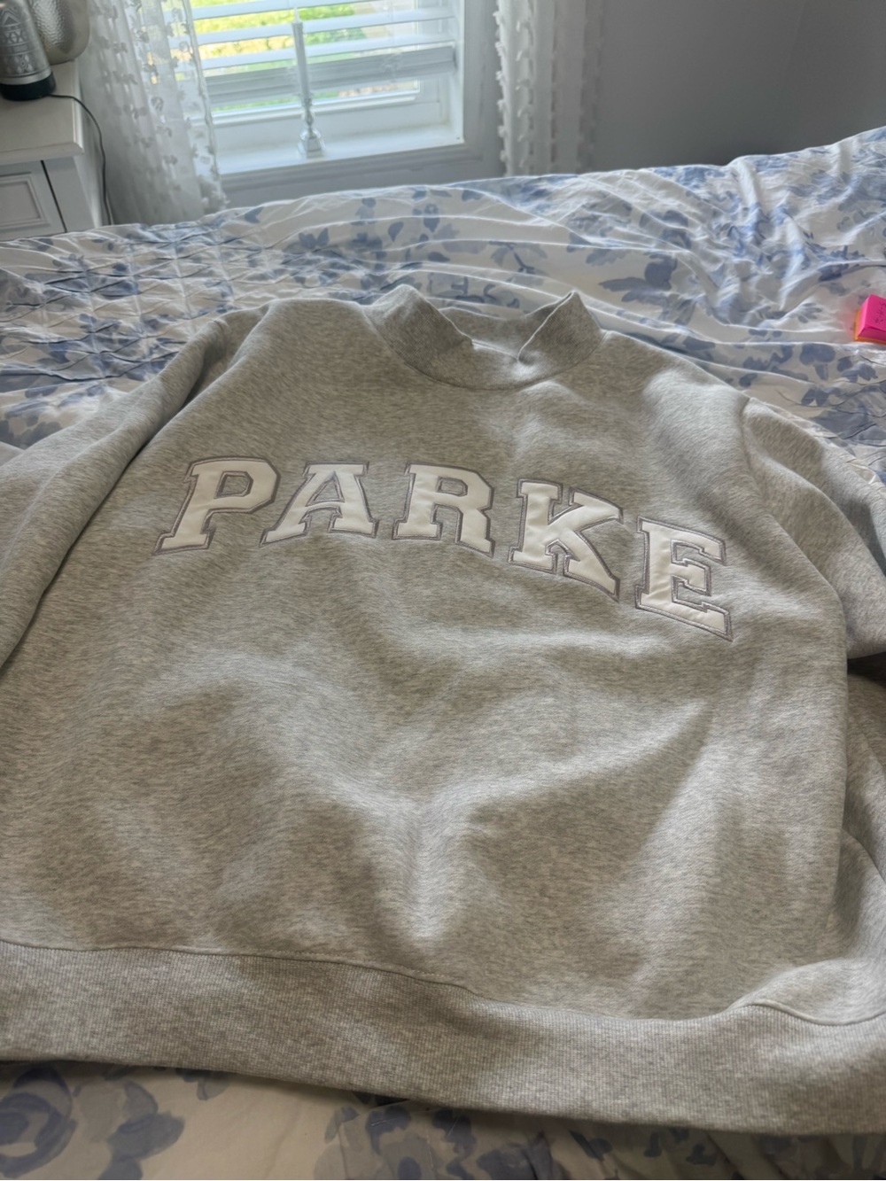 Women's Gray Crewneck Sweatshirt with 'PARKE' Appliqué